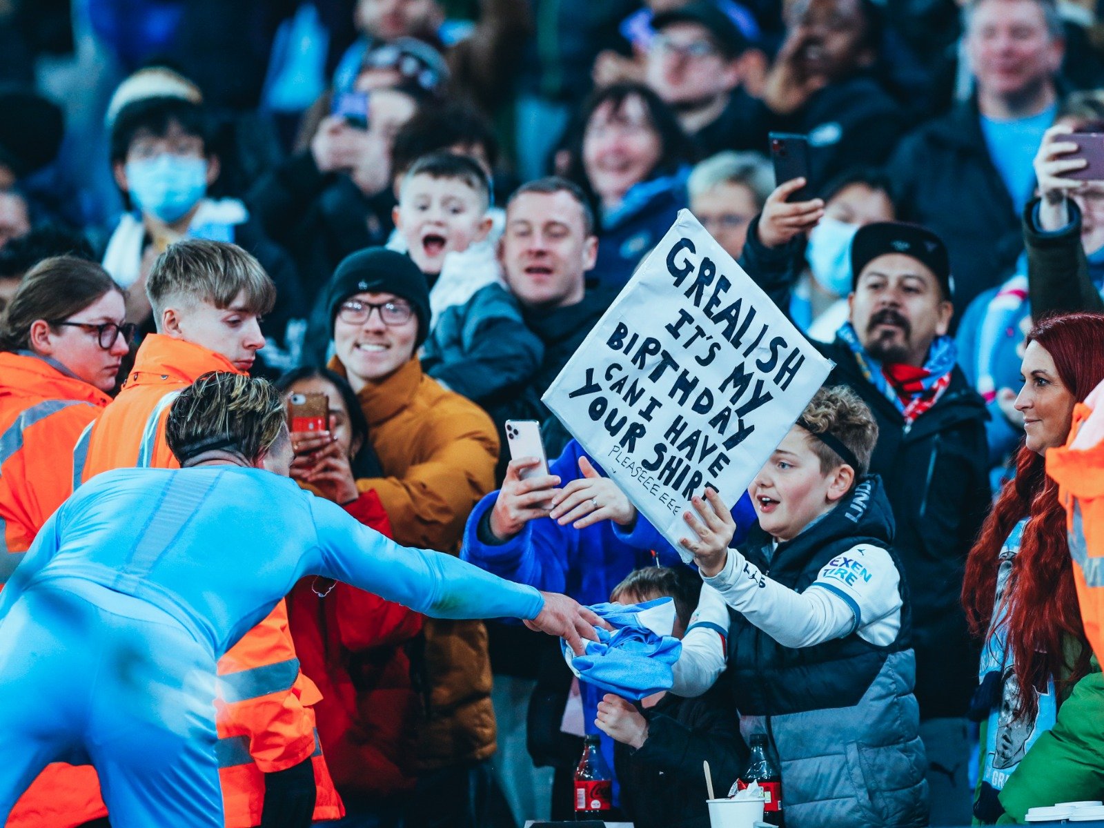 球迷互动层 球迷互动层